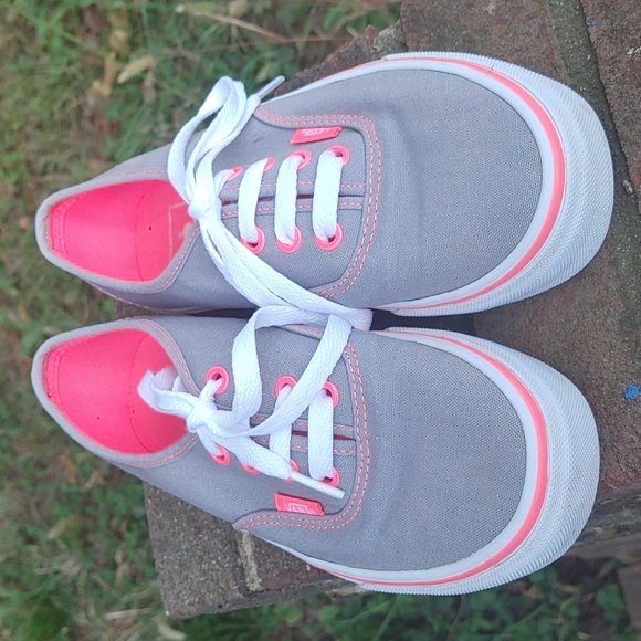 Vans Unisex Gray Canvas/ Pink Trim Sneaker Size 5.5 - Picture 2 of 9